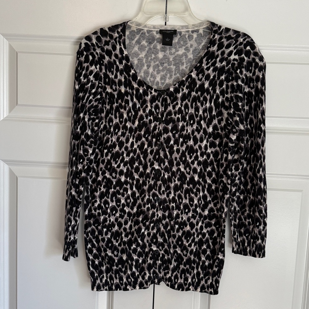 Ann Taylor Leopard Print Cardigan Sz L